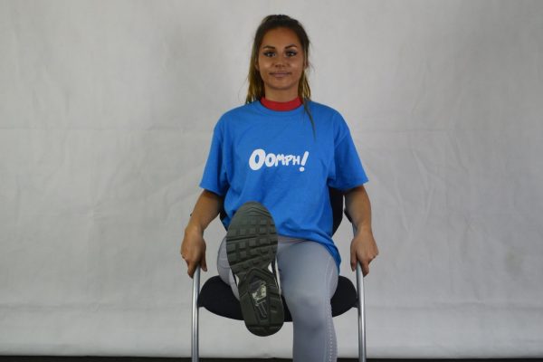4 on each side. Lifting one knee up and extending the knee slow and controlled. Focusing on stretching the leg out.
